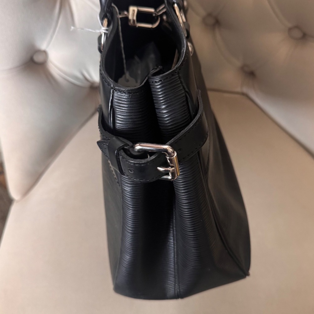 Louis Vuitton Black Epi Leather Satchel Handbag - Picture 5 of 14